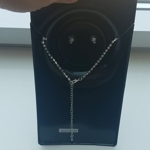 SP Sophia Collection Oval Necklace & Earrings Set - Picture 5 of 5